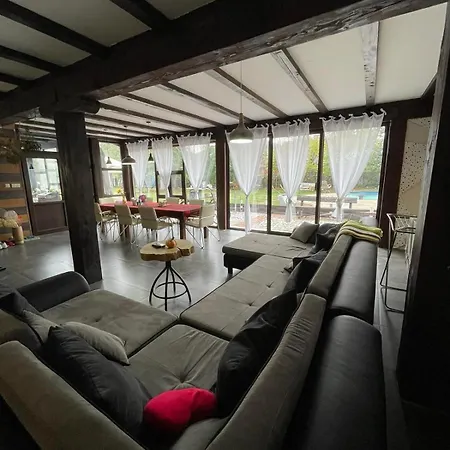 Feriehus дворъ Skandaloto
